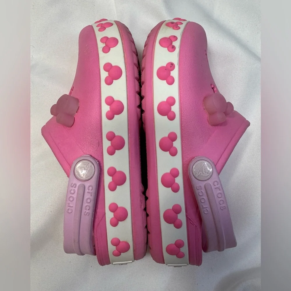 Crocs Minnie Mouse Classic Clog - J1